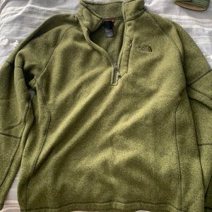 Green north face pull half zip